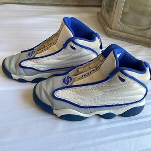 Nike Air Jordan Pro Strong White Hyper Royal Big Kids Size 1Y. DC7909-104